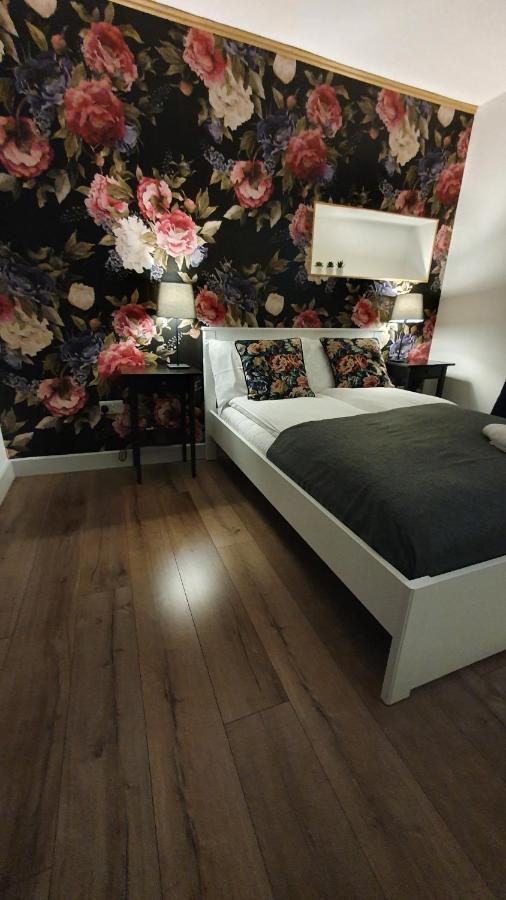 Pasta Factory Guest Rooms Γκάλγουεϊ Εξωτερικό φωτογραφία