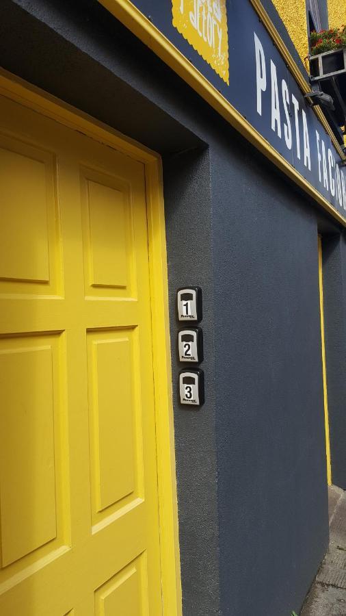 Pasta Factory Guest Rooms Γκάλγουεϊ Εξωτερικό φωτογραφία