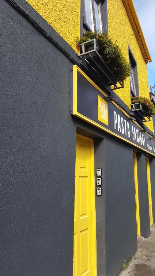 Pasta Factory Guest Rooms Γκάλγουεϊ Εξωτερικό φωτογραφία