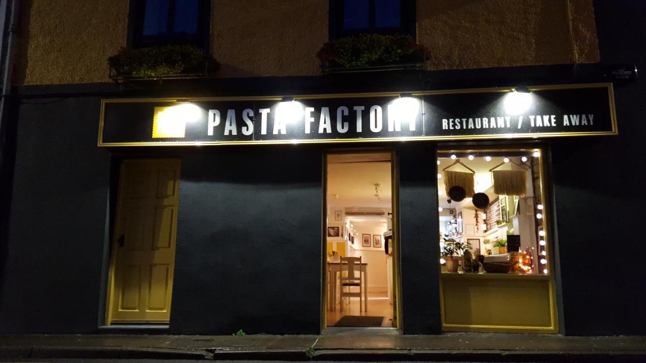 Pasta Factory Guest Rooms Γκάλγουεϊ Εξωτερικό φωτογραφία