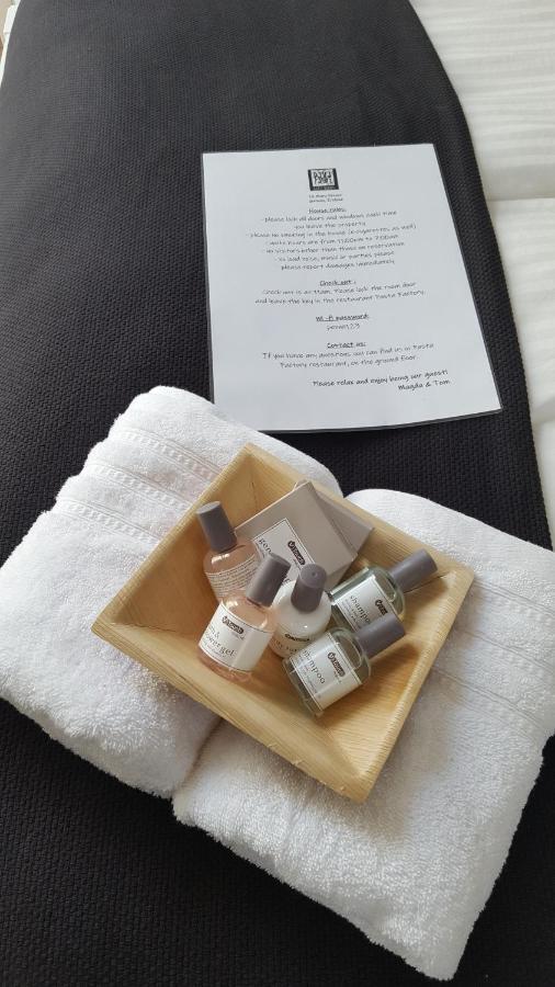 Pasta Factory Guest Rooms Γκάλγουεϊ Εξωτερικό φωτογραφία