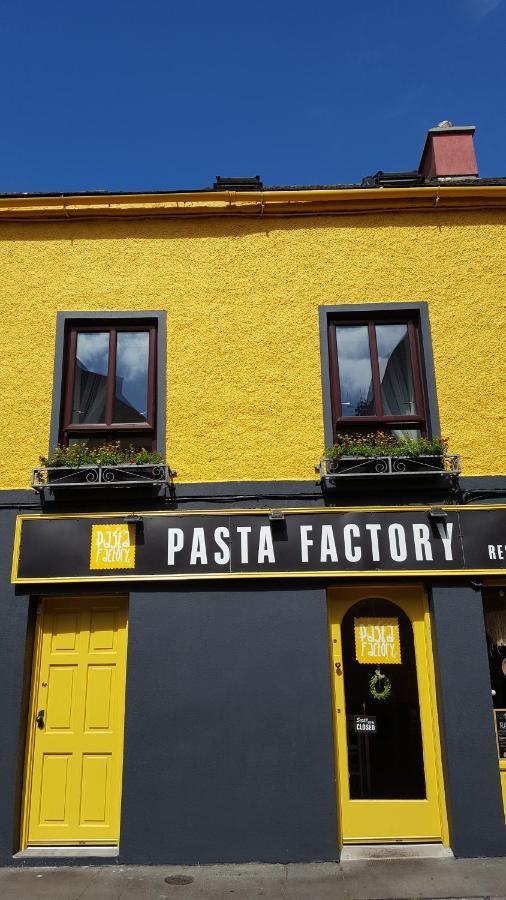 Pasta Factory Guest Rooms Γκάλγουεϊ Εξωτερικό φωτογραφία